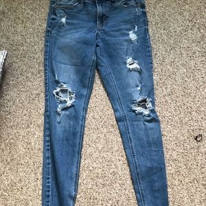 Old Navy Rockstar ripped jeans. Size 4